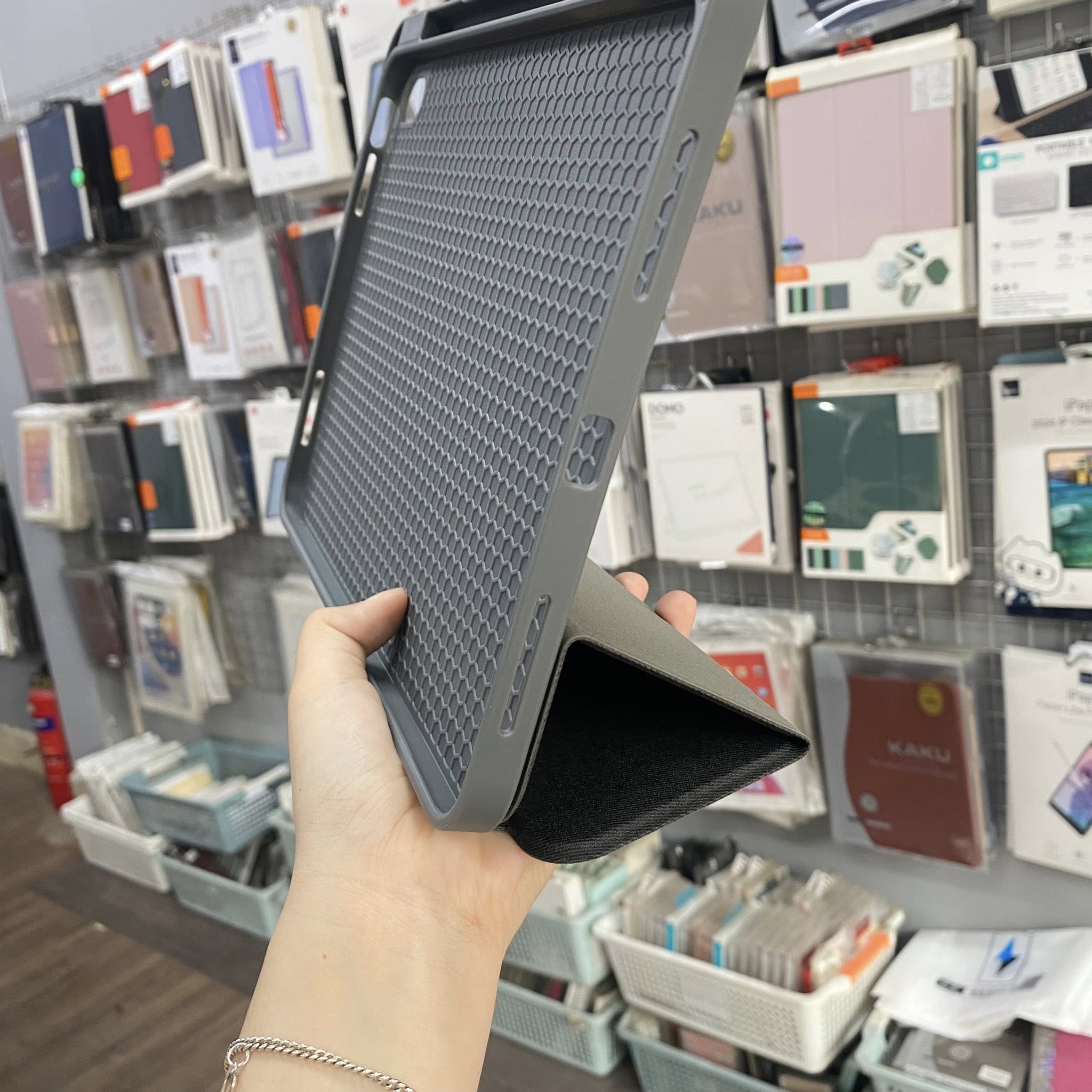 Bao Da Ipad 11 Inch A16 Chinh Hang Mutural Design Case Vuaphukien (5)