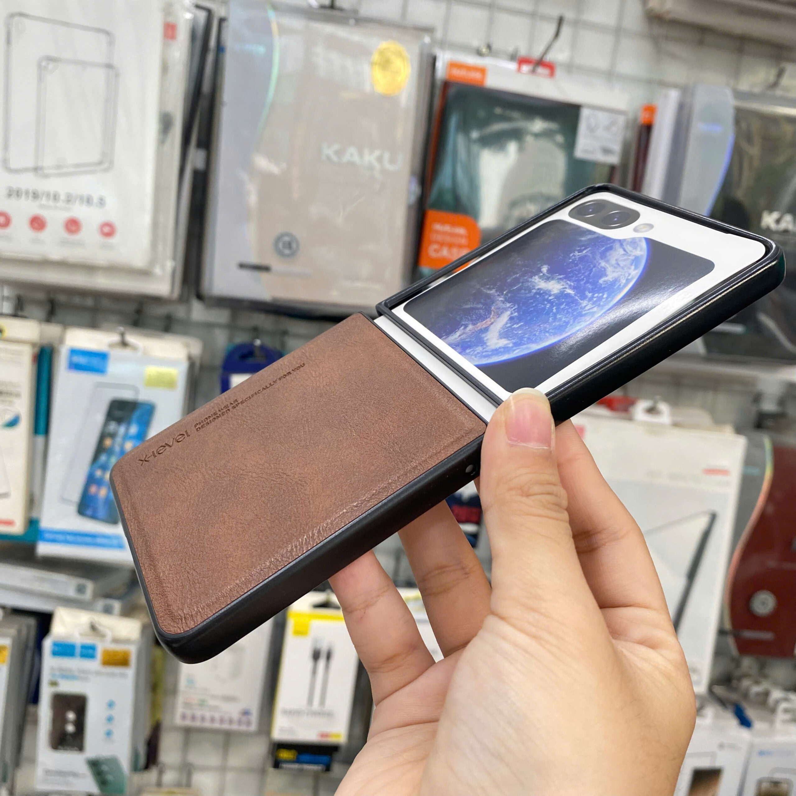 Op Lung Da Samsung Z Flip 7 Chinh Hang X Level Earl (5)