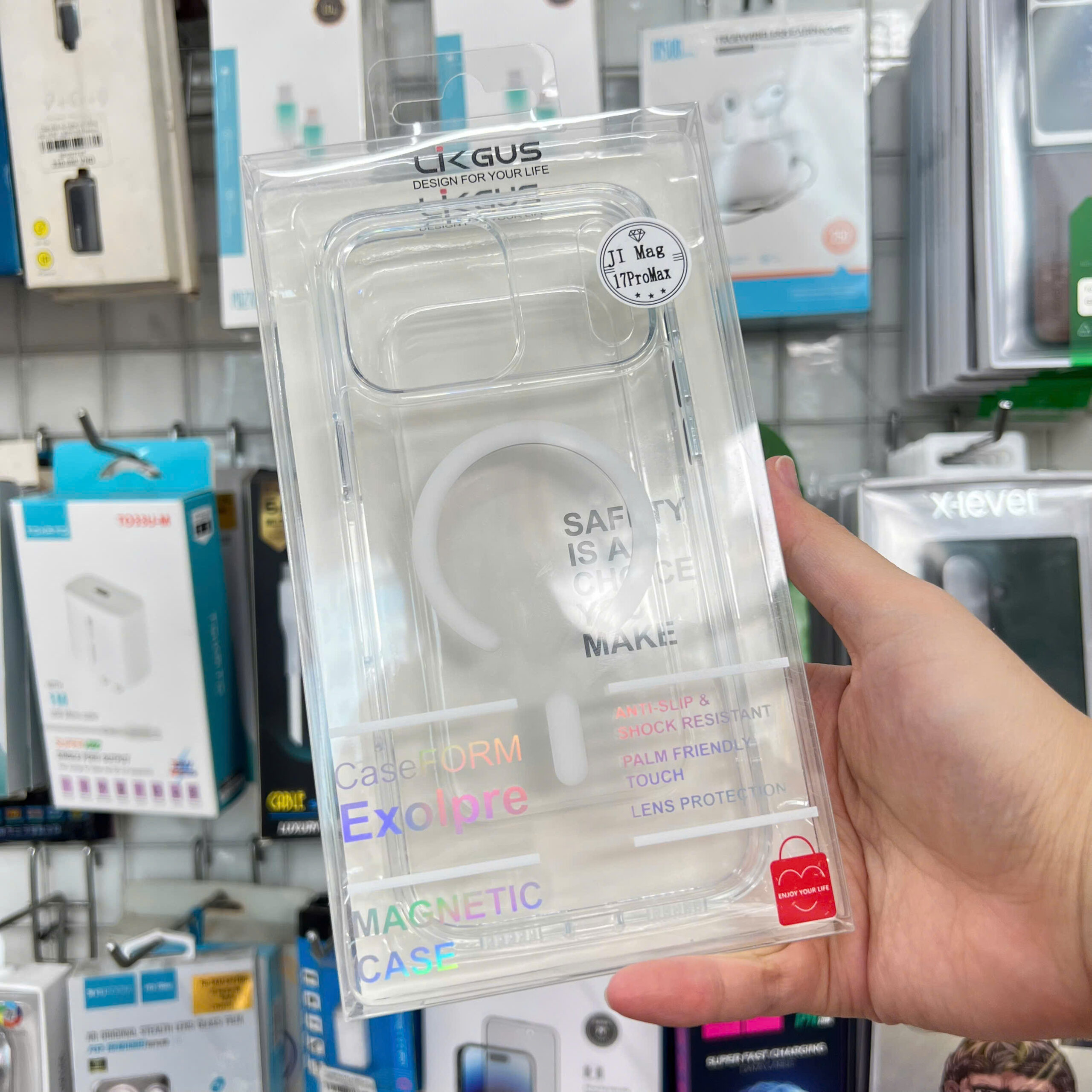 Op Lung Iphone 17 Pro Max Chinh Hang Likgus Ji Magsafe (1)