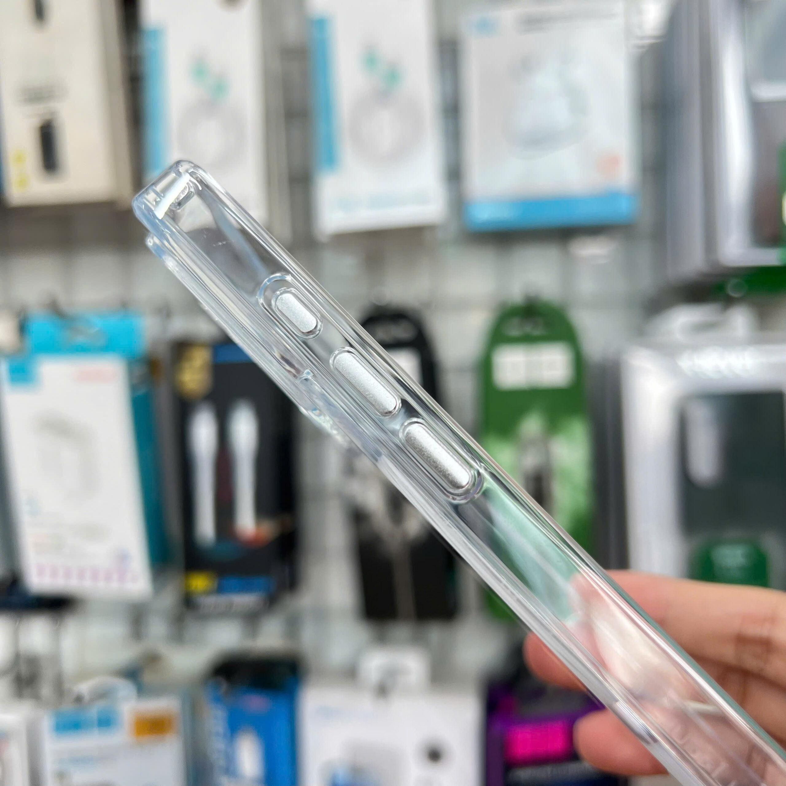 Op Lung Iphone 17 Pro Max Chinh Hang Likgus Ji Magsafe (4)