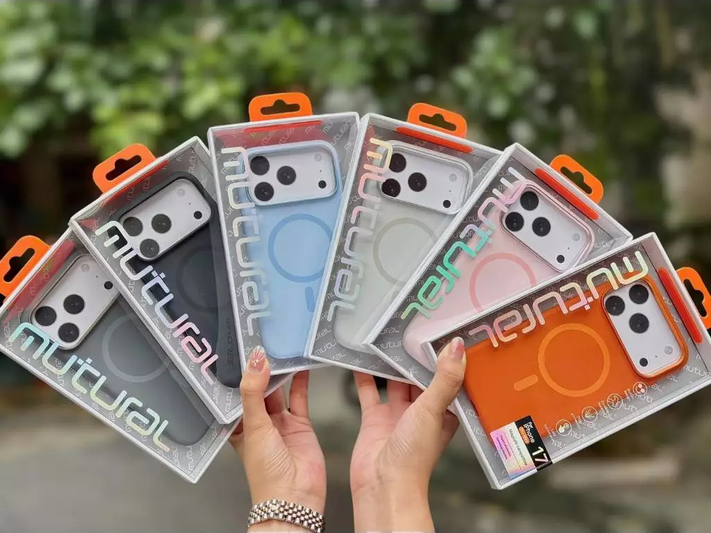 Op Lung Iphone 17 Pro Max Chinh Hang Mutural Pure Magsafe Silicone Case (3)