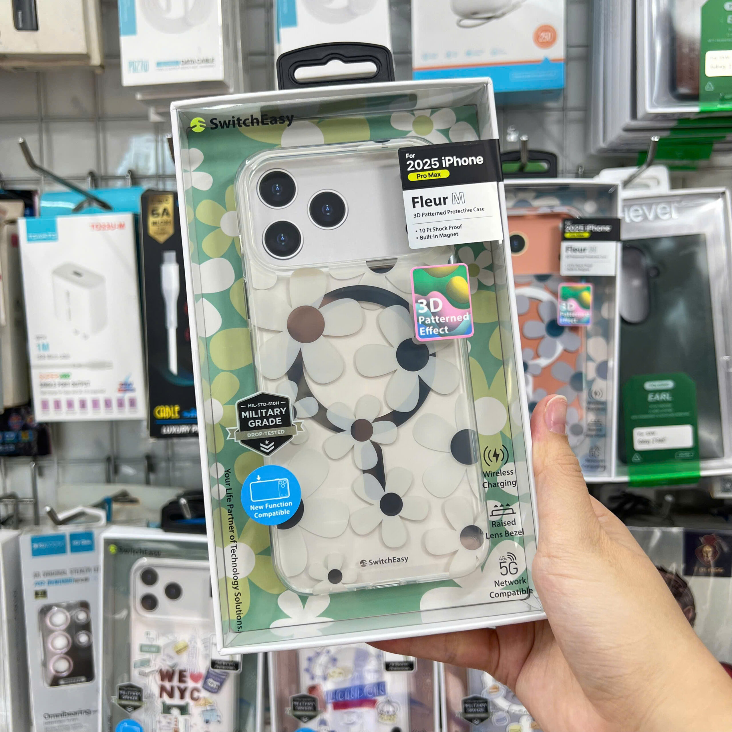 Op Lung Iphone 17 Pro Max Chinh Hang Switcheasy Fleur M (1)
