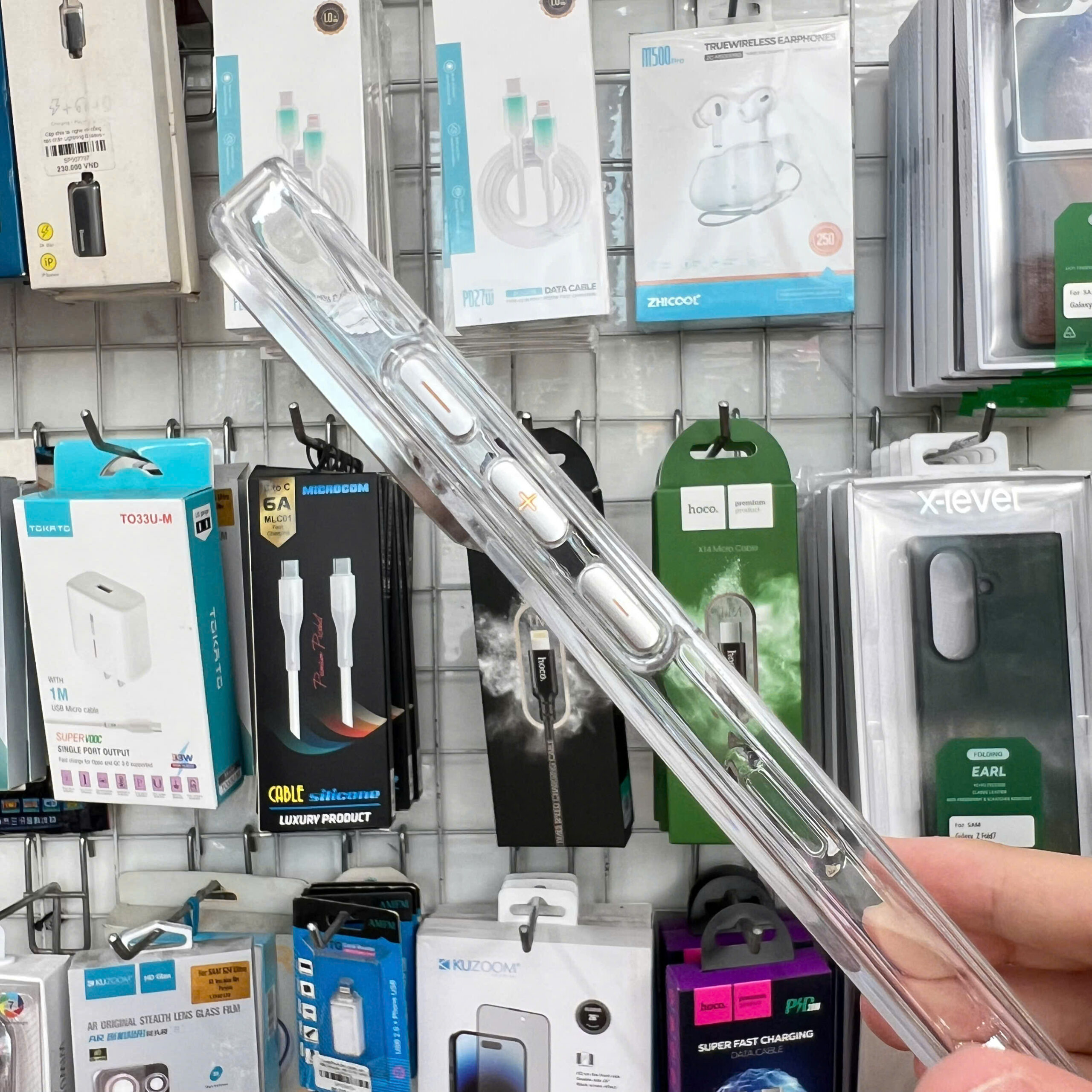 Op Lung Iphone 17 Pro Max Chinh Hang Wiwu Invisible Ultra (3)