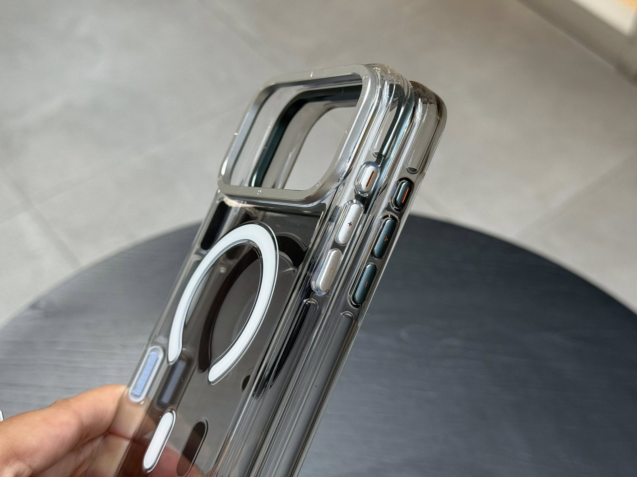 Op Lung Iphone 17 Pro Max Chinh Hang Youngkit Clear Case Magnetic (14)