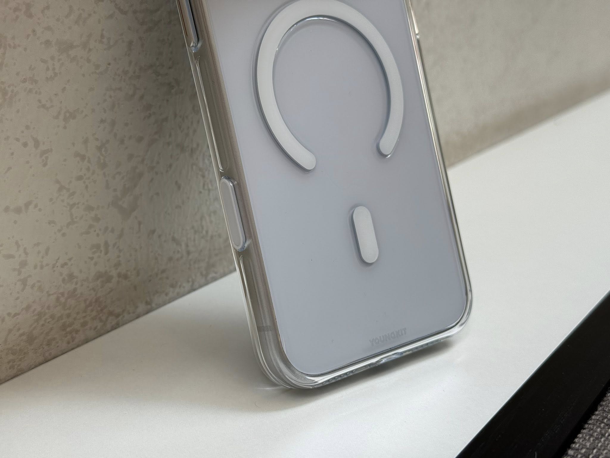 Op Lung Iphone 17 Pro Max Chinh Hang Youngkit Clear Case Magnetic (6)