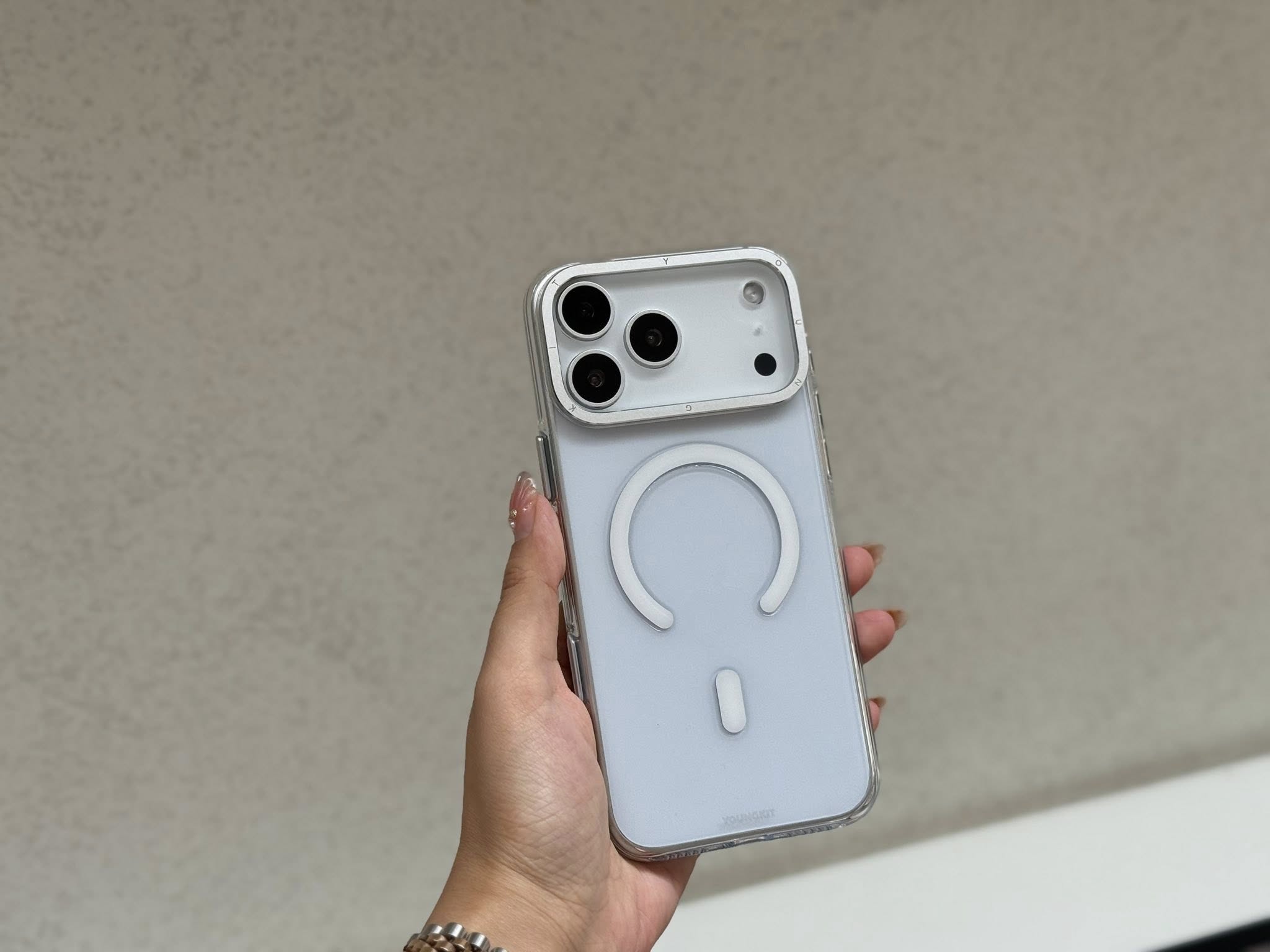 Op Lung Iphone 17 Pro Max Chinh Hang Youngkit Clear Case Magnetic (7)