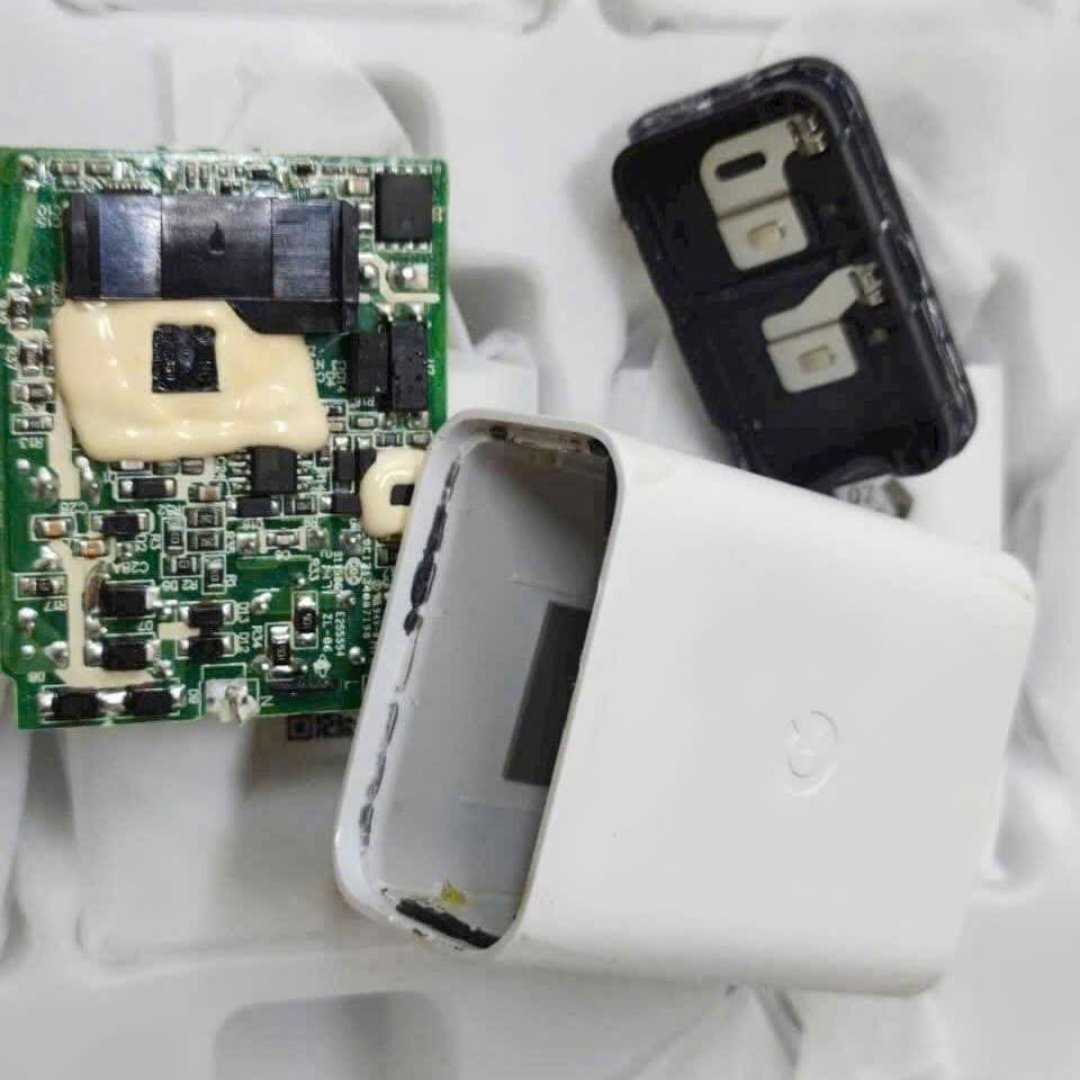 Củ sạc Google Pixel 30W chính hãng (USB Power Delivery (PD) 3.0 kết hợp với chuẩn PPS)