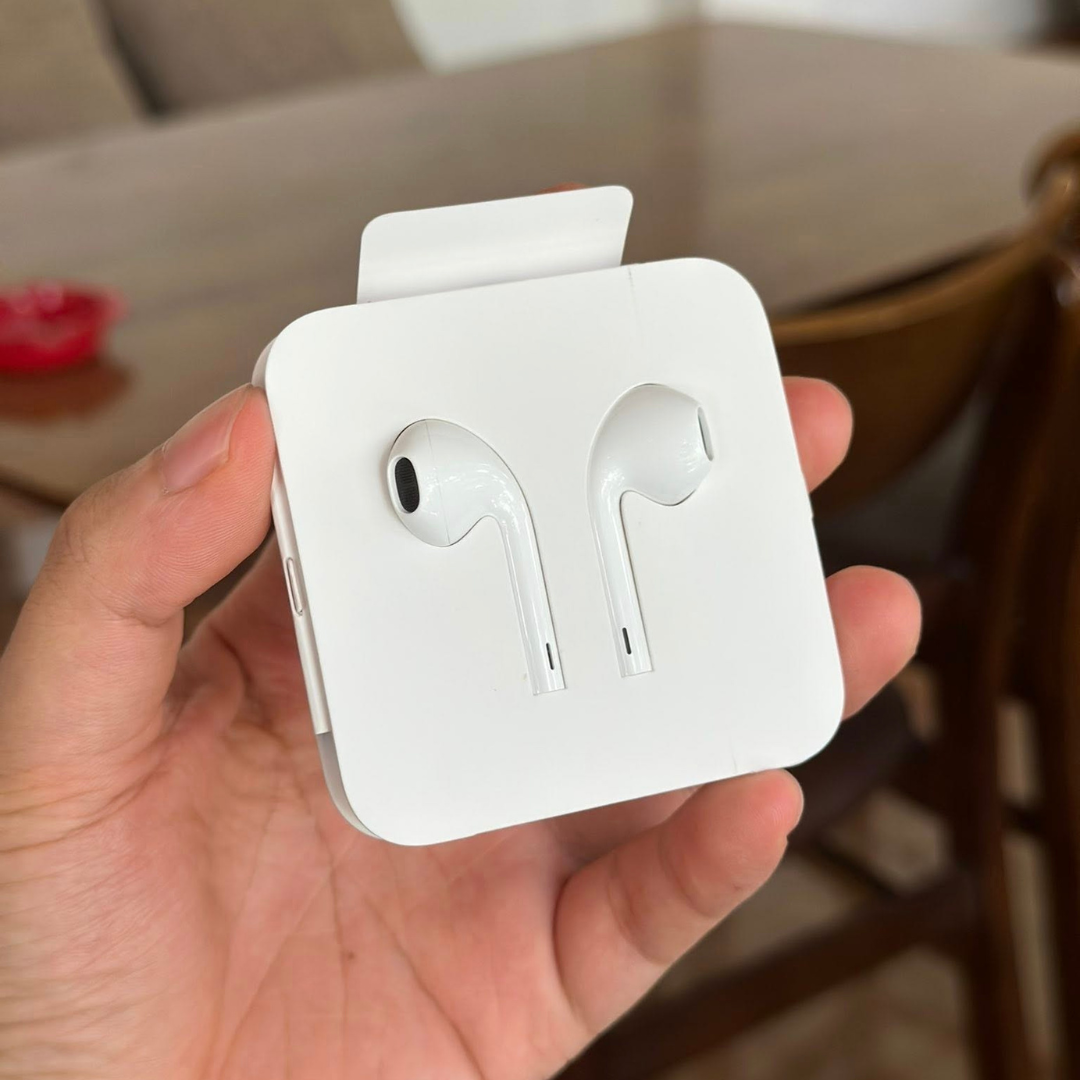 Tai nghe Apple EarPods (cổng USB-C) có dây chính hãng cho iPad