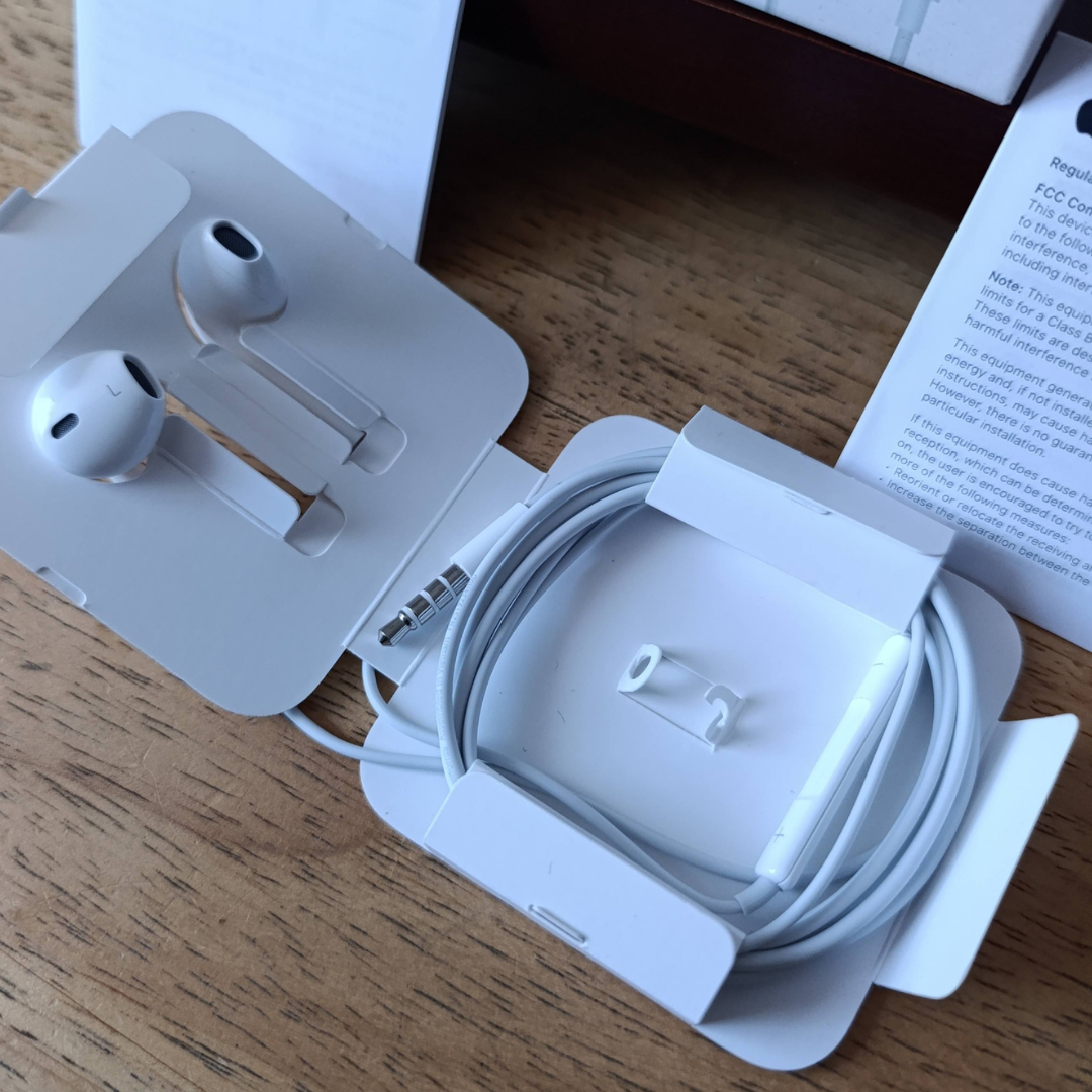Tai nghe có dây Apple EarPods chân 3.5 mm chính hãng